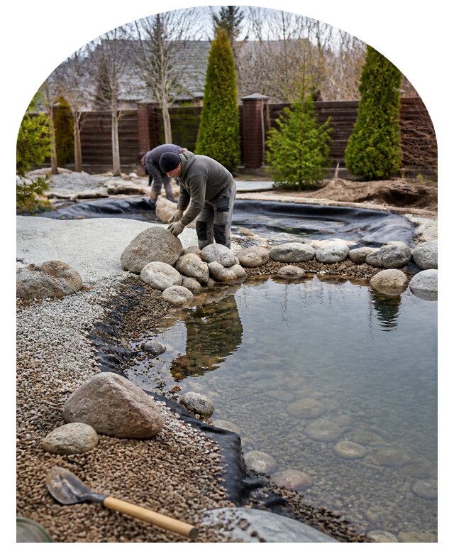 Строительство декоративного водоема на участке в Нижнеудинске